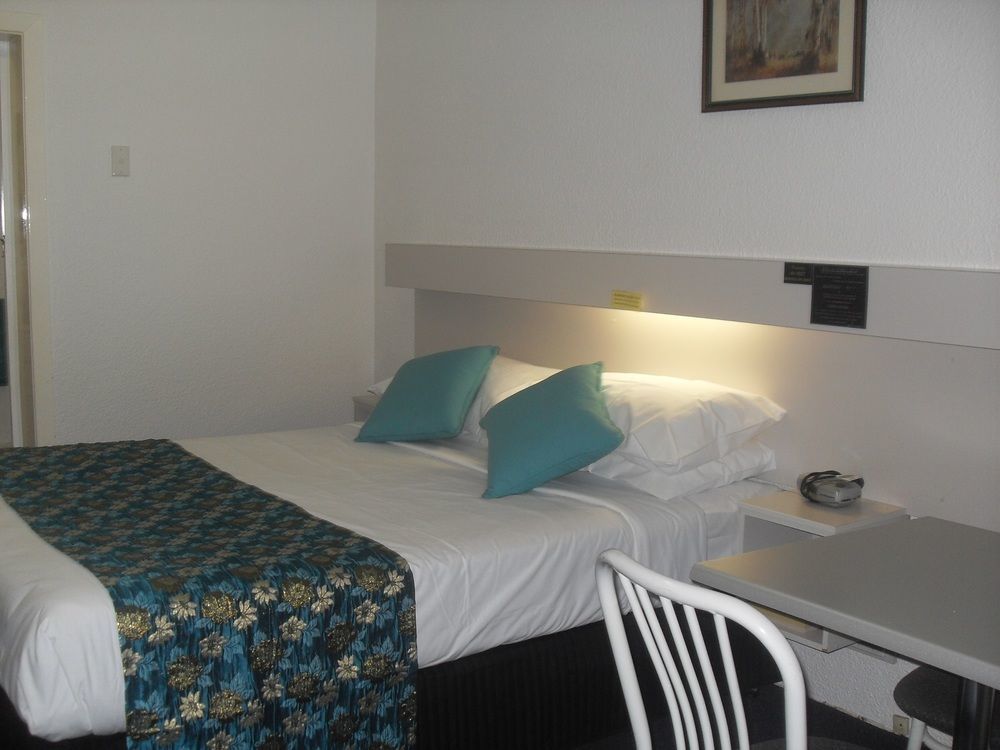 Balonne River Motor Inn Сейнт Джордж Екстериор снимка