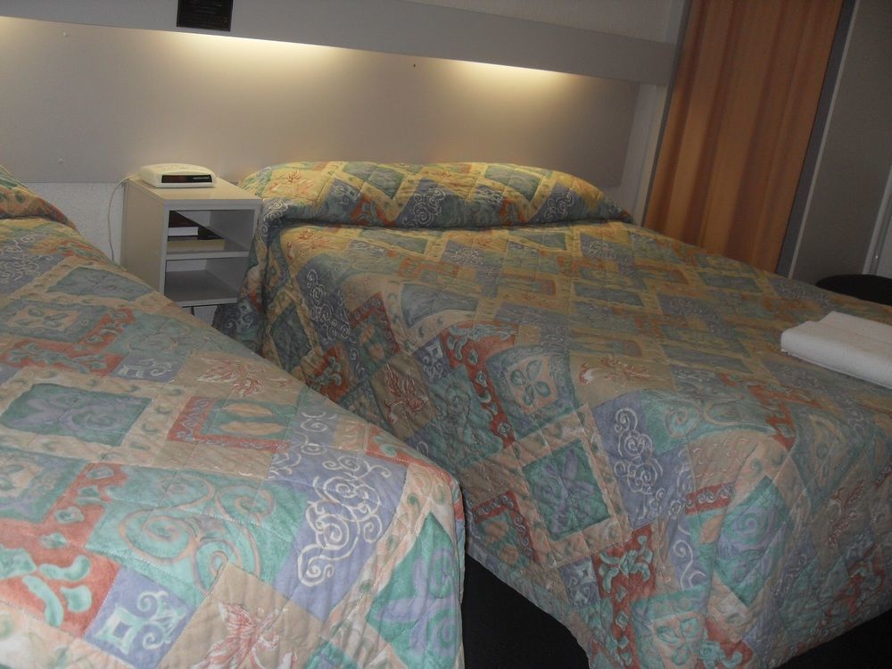 Balonne River Motor Inn Сейнт Джордж Екстериор снимка
