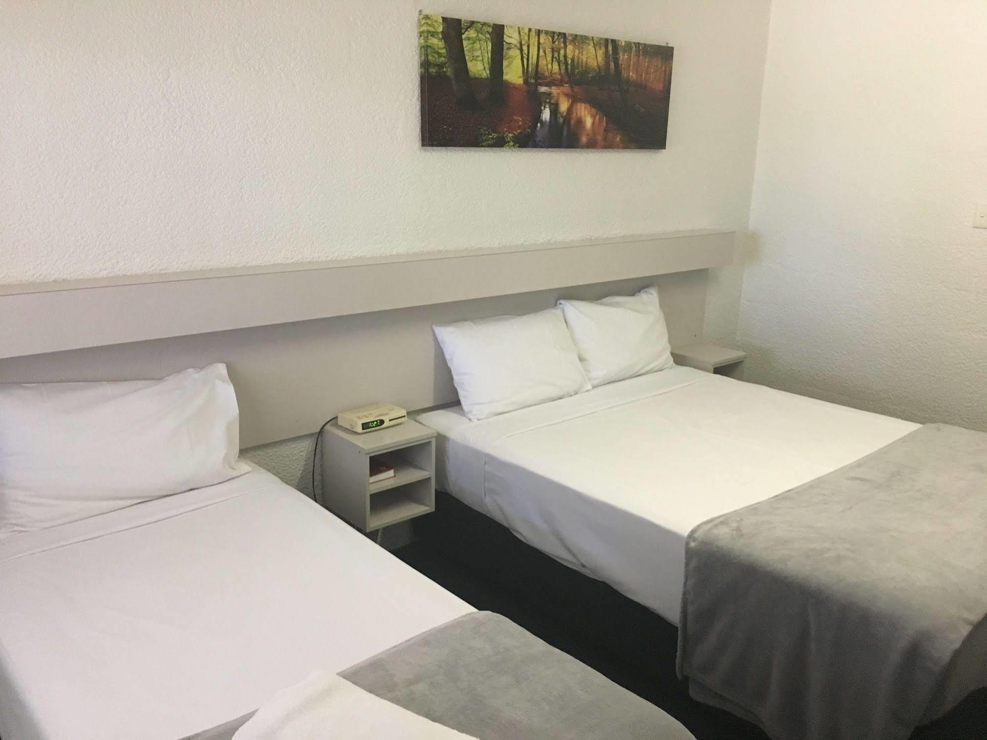 Balonne River Motor Inn Сейнт Джордж Екстериор снимка